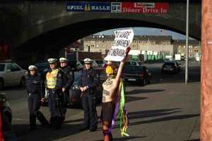 Активистки FEMEN в немецком Кельне призвали к всемирному штурму борделей