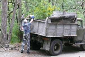 В заповеднике под Ялтой нашли гигантский склад тухлого мяса