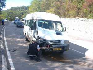 На ялтинской трассе в ДТП попал автобус с туристами из Макеевки