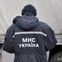 В Керчи МЧСники спасали маленького ребенка из закрытой квартиры