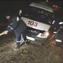 В Симферополе спасатели вытянули из грязи две машины скорой помощи и катафалк