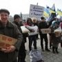 Крымчане собрали еду и теплые вещи в поддержку участников митинга в Киеве