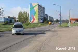 Неправильный поворот привел к столкновению легковушек в Керчи