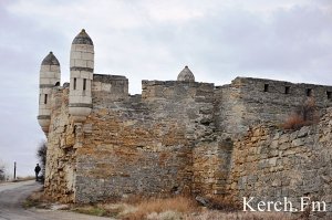 Оползень перекрыл единственный проезд к домам в Ени-Кале