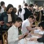 В Алуште выпускникам вручили паспорта