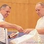 Владимир Константинов вручил Свидетельства о рождении российского образца двум симферопольским семьям