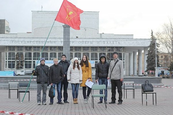 Красноярский край. Комсомольцы организовали сбор подписей за возвращение романа Н.Островского «Как закалялась сталь» в обязательную школьную программу