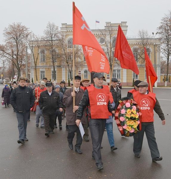 Вернем завоевания Октября! Воронежские коммунисты рассказали о том, как отметили 7 ноября в районах области