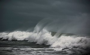 В Ночное Время на переправе в Керчи ожидается шторм