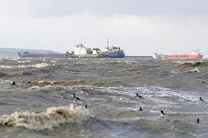 На переправе в Керчи начали ходить четыре парома