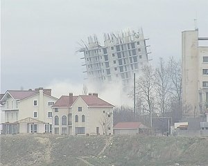 Взрыв шестнадцатиэтажного дома в Севастополе только покосил здание