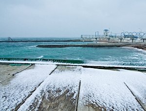 Переправу в Керчи остановили