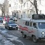 Красные флаги над городом Воинской Славы Псковом. Автопробег в день Советской Армии и Военно-Морского Флота