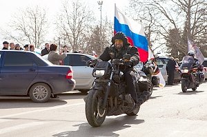 Годовщину референдума в Севастополе отметили автопробегом