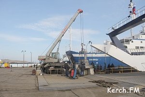 На Керченской переправе возобновлена реконструкция причалов