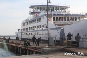 В очереди на керченской переправе около 2000 автомобилей