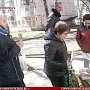 В Керчи прошла уличная акция «Читающая мама — читающий подросток»