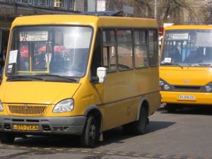 В Керчи в поминальный день добавят два автобуса до кладбища