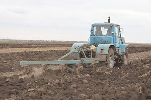 Граждане Украины не смогут распоряжаться сельскохозяйственными землями в Крыму