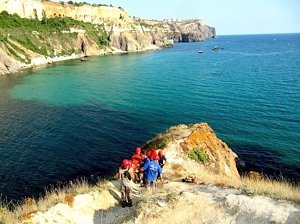 Девушка получила травмы, прыгнув в море со скалы