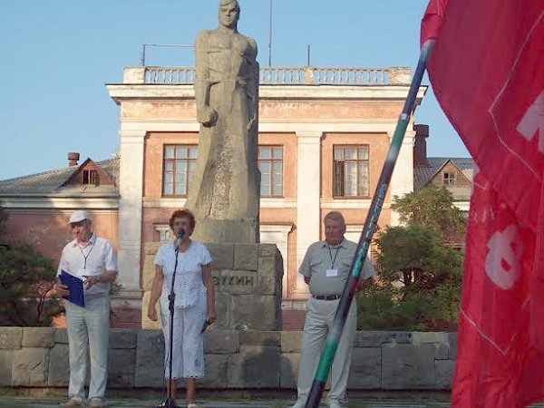 В Крыму прошли массовые акции протеста против необоснованного повышения цен и тарифов на услуги ЖКХ (ЖИЛИЩНО КОММУНАЛЬНОЕ ХОЗЯЙСТВО)