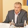 Аксёнов: на полуострове вырабатывается только четверть необходимого объёма генерации