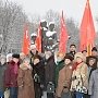 Коммунисты Ленинградской области провели серию пикетов в День Советской Армии и Военно-морского флота