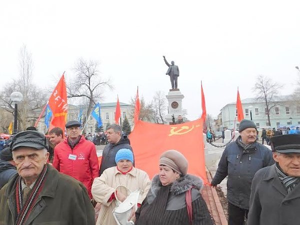 В Оренбурге состоялся многотысячный митинг протеста против введения новых норм расчета ЕДК