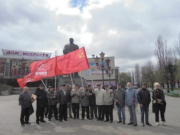 Калининград. Коммунисты отметили День рождения Вождя мирового пролетариата