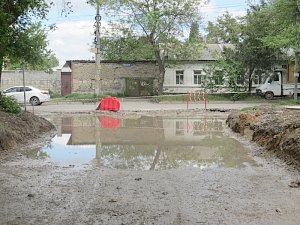 Симферополь при Геннадии Бахареве и Викторе Агееве: Столице Республики Крым нужны исторические мостовые, а не грязь и лужи на местах их демонтажа