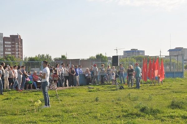 Самарская область. Тольяттинцы вышли на митинг за возведение школы