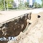 В Керчи в районе Горьковского кольца меняют коллектор, дорога перекрыта