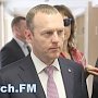 Бахарев поручил демонтировать политическую рекламу на Керченской переправе