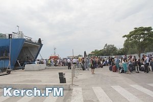 На переправе администрация Керчи будет контролировать цены на воду и еду