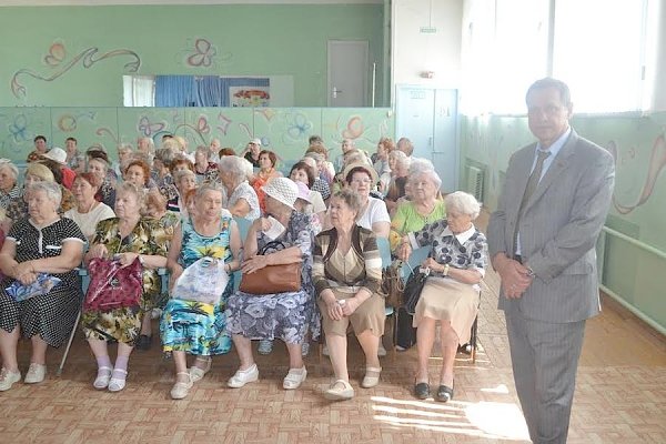 Нижегородская область. Депутат-коммунист Александр Тарнаев провел рабочую встречу с ветеранами системы образования г. Дзержинск