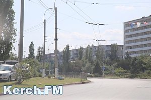 В Керчи около Куоровского кольца установили ограждения