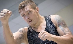 Усик стал чемпионом мира по боксу по версии WBO