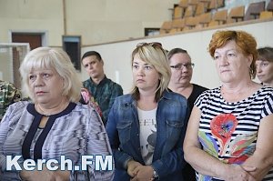 В Керчи занятия по акробатике из ДЮСШ желают перенести в Аршинцево. Родители против