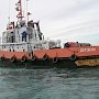 Буксир со спасенными моряками с затонувшего крана заглох в открытом море