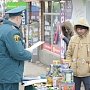 Сотрудники продолжают проводить профилактические мероприятия в местах реализации пиротехнических изделий