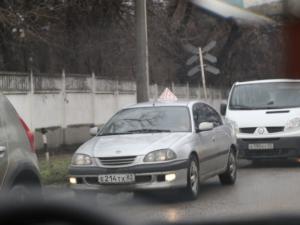 В ГИБДД не хватает инспекторов, чтобы принять экзамены на вождение у всех желающих, — эксперт