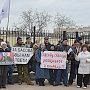 На митинге в Севастополе потребовали освободить лидера Русского блока - героя "русской весны"