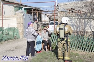 В Керчи сгорел жилой дом