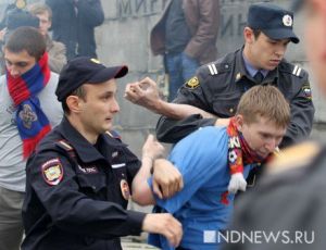 Опрос: три четверти россиян оправдывают полицейский произвол