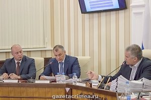 Отставки чиновников и проблемы школ: главное с заседания совета министров