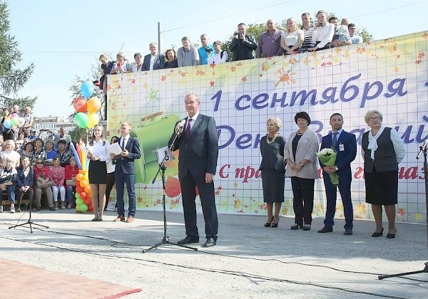 Губернатор-коммунист Сергей Левченко: За школьные парты в Приангарье в новом учебном году сядут на 8,5 тыс. человек больше, чем в прошлом