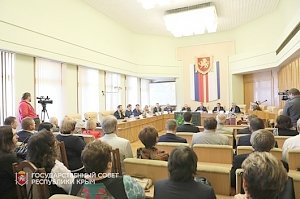 Владимир Константинов в преддверии празднования Дня народного единства поздравил крымчан с государственным праздником