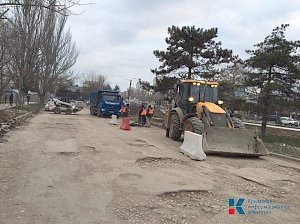 В Севастополе приступили к ремонту самой убитой дороги города