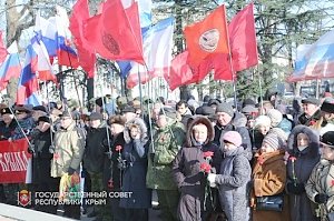 В Симферополе почтили память погибших у стен крымского парламента 26 февраля 2014 года