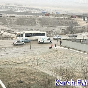 В Керчи из-за не посыпанных тротуаров падают дети